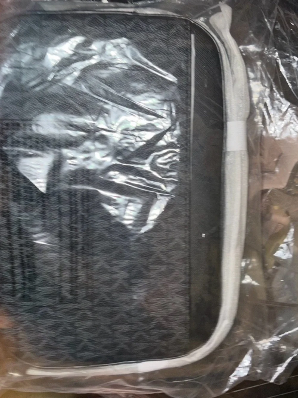 Michael Kors Black Logo-Print Jet Set Crossbody Bag and matching Wallet